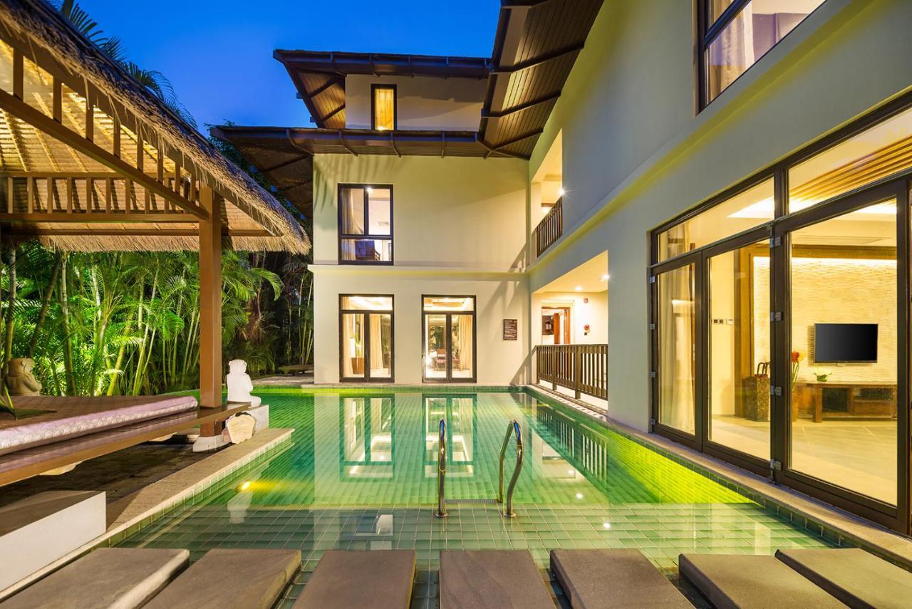 Sanya yalong bay villas spa. Yalong Bay Villas & Spa. Вилла в Санье Китай. Вилла в Хайнань. Sanya Yalong.